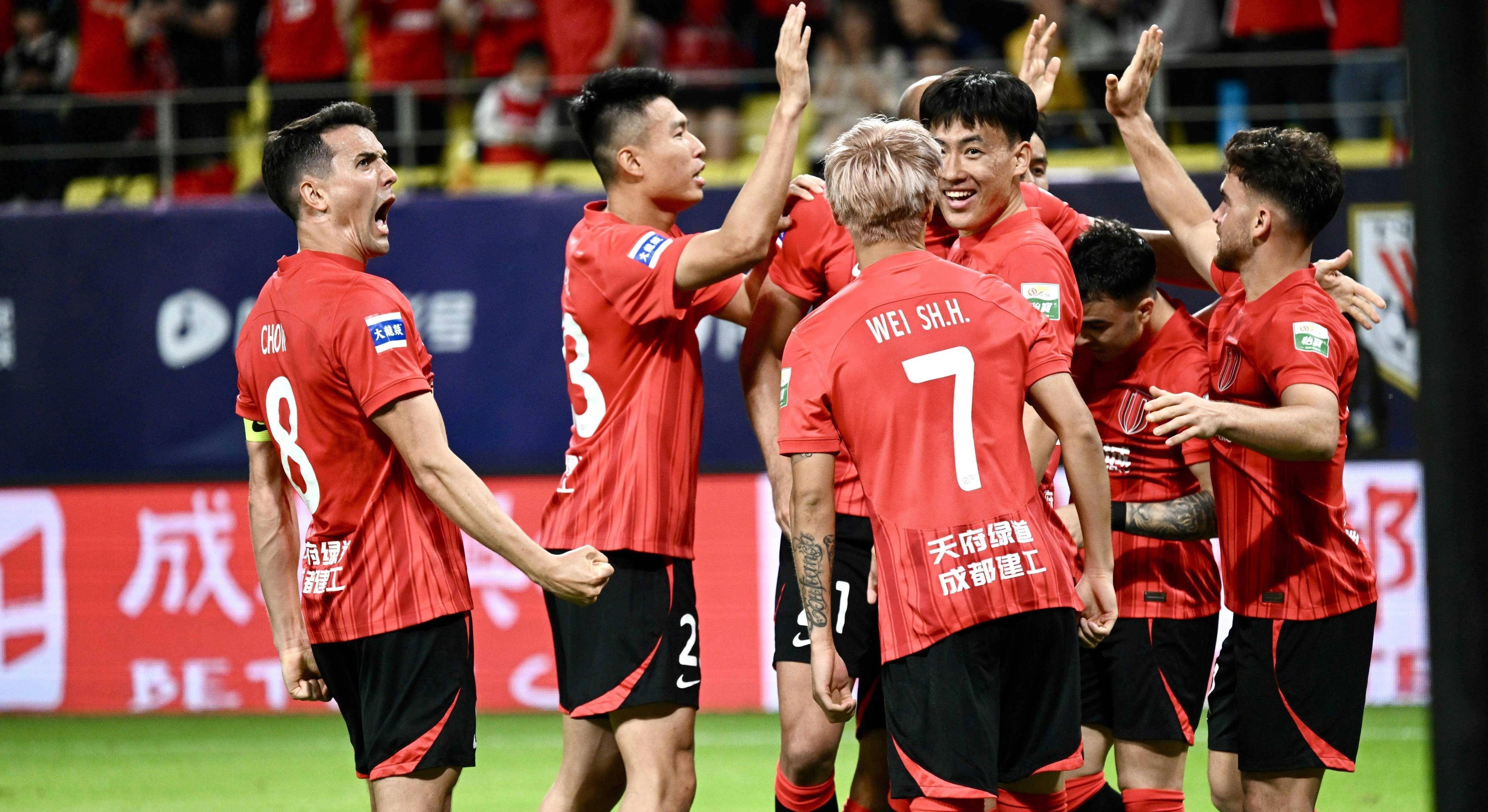 包含国际比赛日突围战来临，成都蓉城围绕亚冠绝杀压哨，管理层满意，细节决定成败的词条