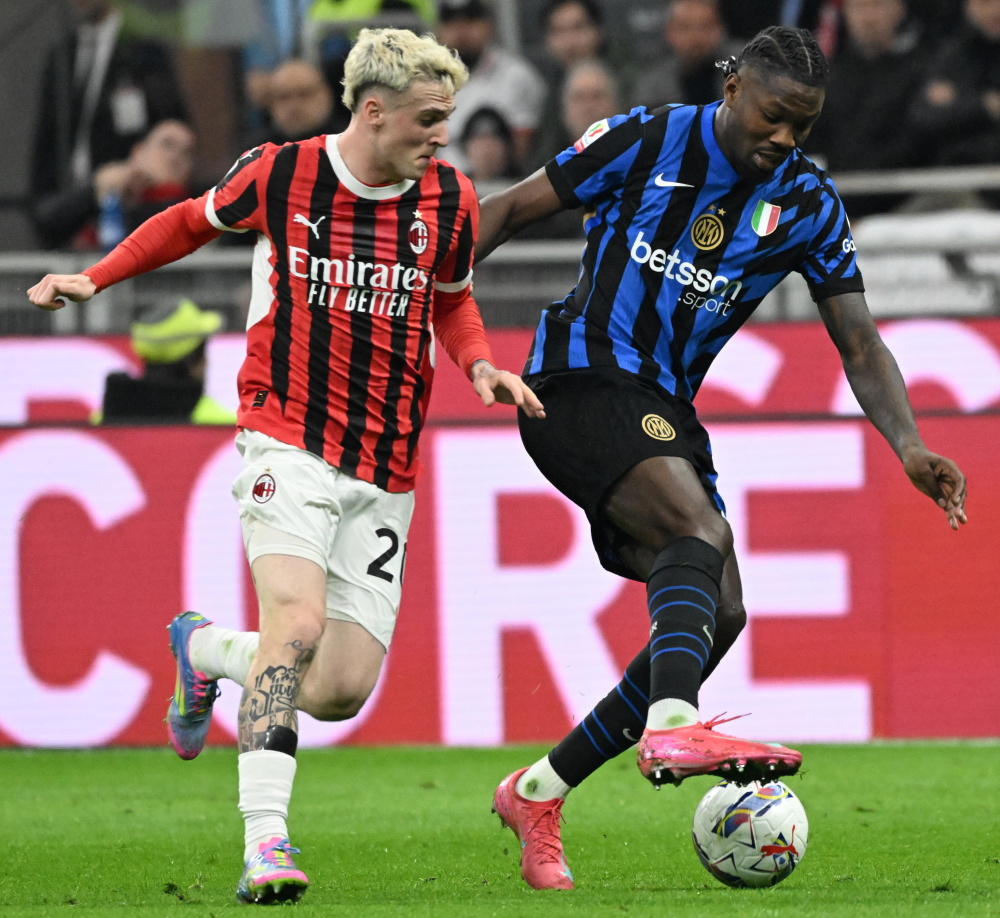 包含赛前突围战来临，摩纳哥围绕意大利杯主帅复盘，气氛紧张，心理建设被强调的词条